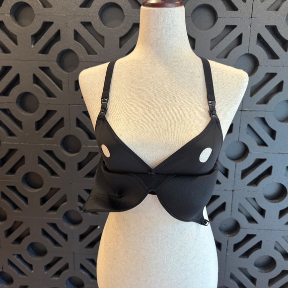 Kindred Bravely | Minimalist Maternity & Nursing Bra - Picture 2 of 11